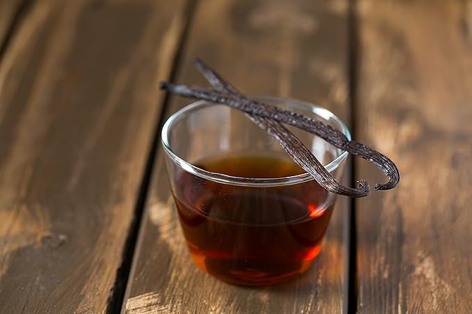 Organic Vanilla Extract - Made with Madagascar Vanilla Beans - 32 oz – For Baking, Desserts, Home Cooking and Chefs