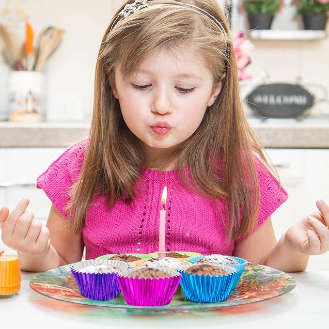 Sumind 200 Pieces Foil Cupcake Liners Standard Size Metallic Cupcake Liners Paper Baking Cups Muffin Case Decoration Cups, 10 Colors