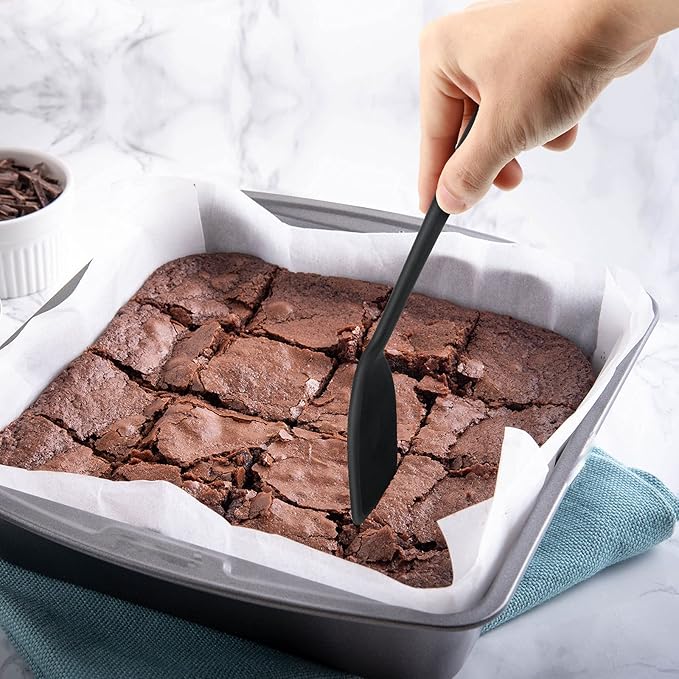 Patelai Mini Silicone Brownie Serving Spatula Flexible Nonstick Serve Turner Heat Resistant Cookie Slotted Spatula for Eggs in Small Frying Pan Cookie Batter Lemon Baked(Black, Red,4 Pieces)