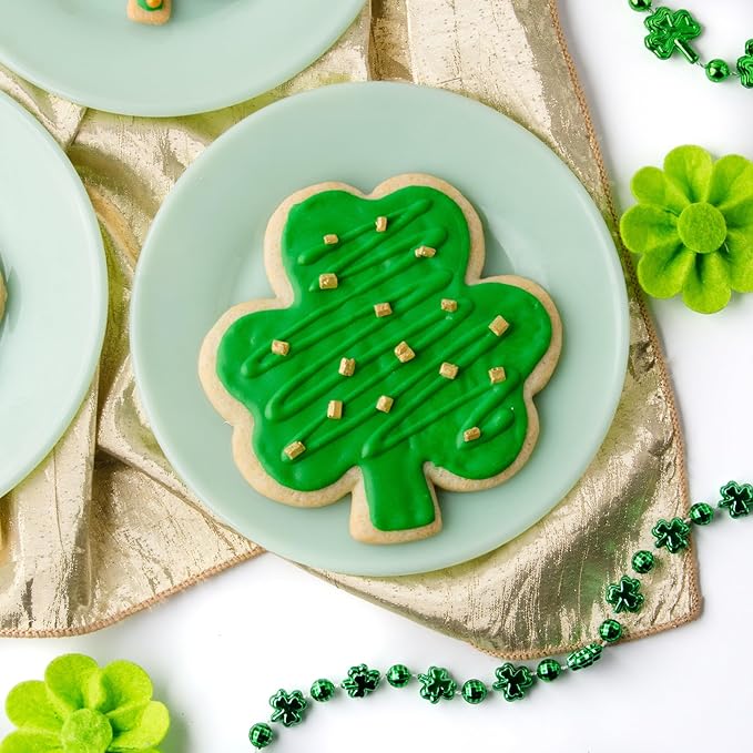 Cookie Cutter Kingdom, Shamrock Cookie Cutters, 3 Pack, Stainless Steel, Beautful Coated Finish, Mold for Cakes Biscuits and Sandwiches, St. Patricks Day (Shamrock 3 Pack)