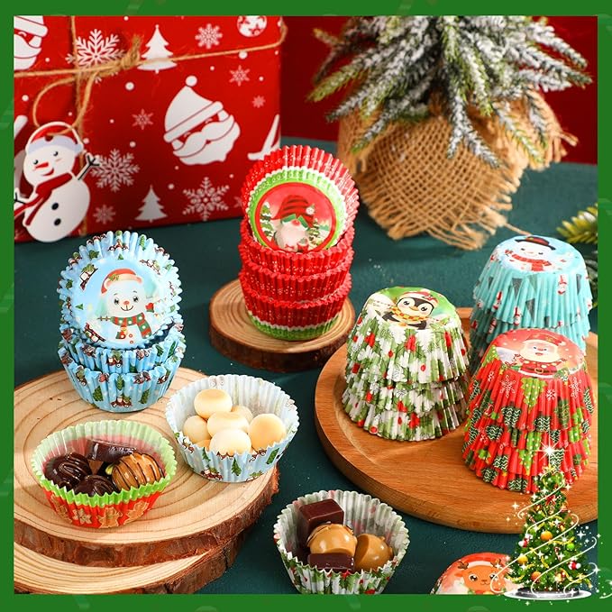 AUGSUN 800pcs Mini Cupcake Liners Christmas Cupcake Wrappers Santa Snowman Forest Mini Muffin Liners Papers Baking Candy Cups for Xmas Holiday Party Cake Candy Chocolate Making Supplies (8 Designs)