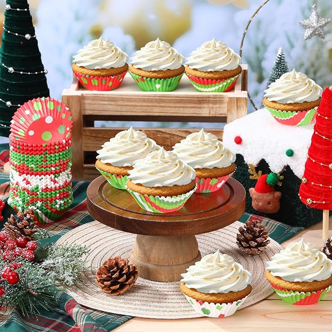 Vesici 600 Pcs Christmas Mini Cupcake Liners Red Green Candy Pattern Christmas Baking Supplies Mini Muffin Cupcake Wrappers for Xmas Holiday Birthday Party Cake Candy Chocolate Decorations Supplies