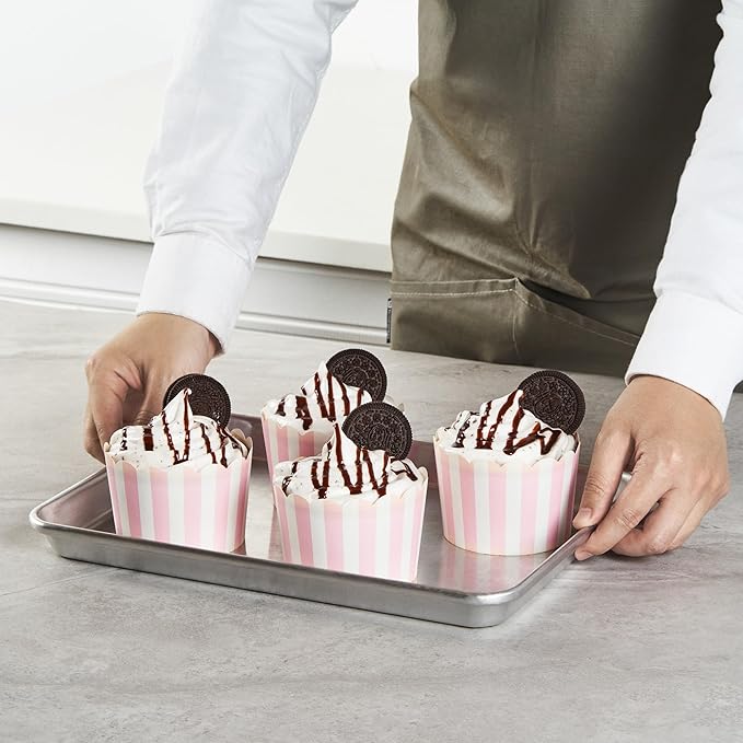 Panificio 10 Ounce Cupcake Wrappers, 200 Scalloped Baking Cups - Oven-Ready, Greaseproof, Pink Striped Paper Cupcake Liners, Disposable, For Birthdays, Baby Showers, Or Weddings - Restaurantware