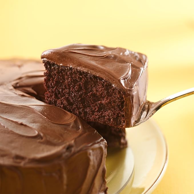 Betty Crocker Favorites Super Moist Devil's Food Cake Mix, Holiday Baking, 13.25 oz