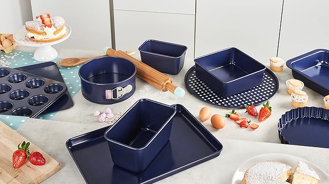 Zyliss E980195 Non-Stick Loose Base Round Sandwich Tin | 20cm/8in | Carbon Steel | Dark Blue | Cake Tin/Baking Tin/Bakeware/Cake Mould | Dishwasher Safe | 5 Year Guarantee