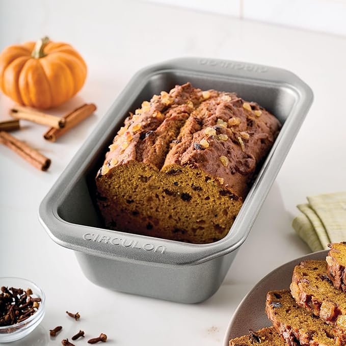 Circulon Nonstick Bakeware 9-Inch x 5-Inch Loaf Pan, Gray
