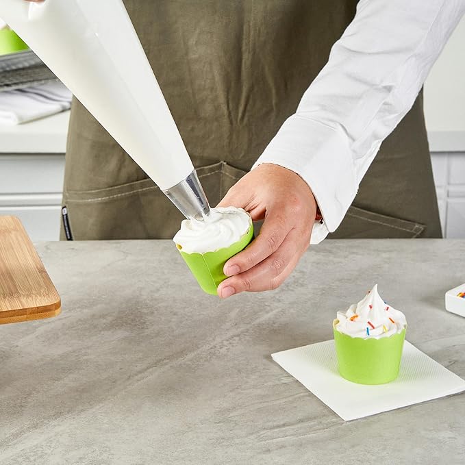 Panificio 3 Ounce Cupcake Wrappers, 200 Scalloped Baking Cups - Oven-Ready, Greaseproof, Green Paper Cupcake Liners, Disposable, For Birthdays, Baby Showers, Or Weddings - Restaurantware