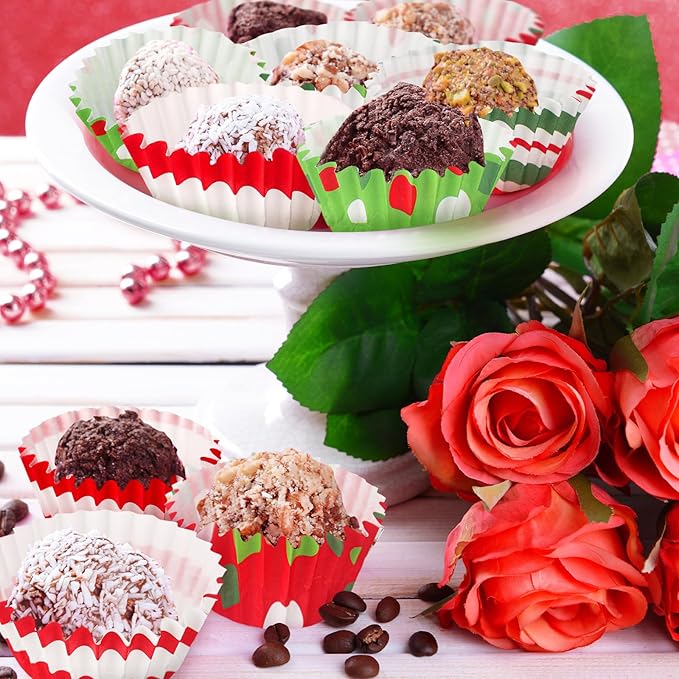 600 Pcs Christmas Party Cupcake Liners Christmas Paper Baking Cups Mini Muffin Liners Small Cupcake Wrappers Xmas Paper Candy Cups for Santa Holiday Chocolate Cake Making Supplies (Fresh)