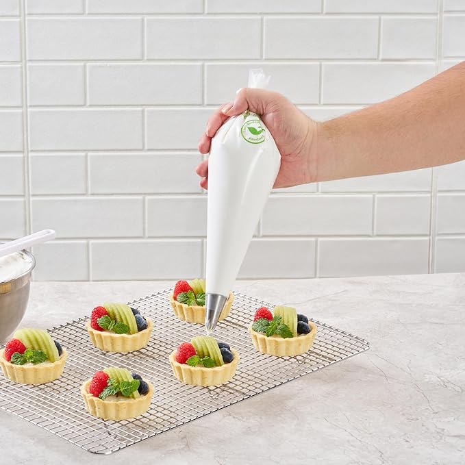 Restaurantware Pastry Tek 18 x 8.7 Inch Piping Bags 100 Disposable Pastry Bags - Sturdy No Slip Clear Plastic Baking Bags To Decorate Cakes For Parties Or Bakeries