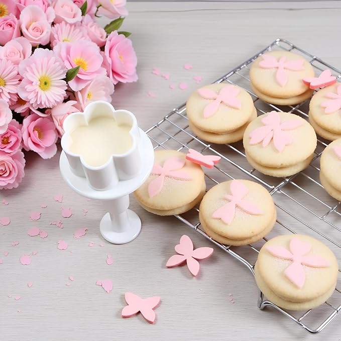 4Pcs White Flower Plunger Cookie Cutter DIY Blossom Flower Cake Fondant Mold Plastic Cake Decorating Tools Baking Accessories Cookie Cutters For Baking Plastic, Dessert and Candy Sculpting Tools
