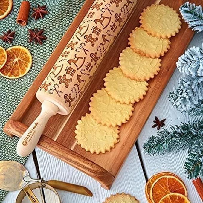 Christmas Wooden Embossing Rolling Pin - Engraved Snowflake Flower Design, Cookie Stamps Roller for Embossed Cookies, Cute Kitchen Decor DIY Baking Tool for Kids and Adults (Gingerbread Man)
