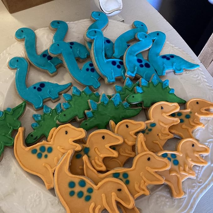 New Dinosaur Cookie Cutter Set-7 Piece-Footprint and Head, Tyrannosaurus(T-Rex), Brontosaurs, Spinosaurus, Triceratops, Pterodactyl, Baking Mold for Kids Dinosaur Birthday Party