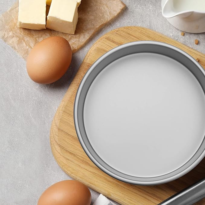 LAST CONFECTION 7" x 4" Aluminum Round Cake Pan - Professional Bakeware