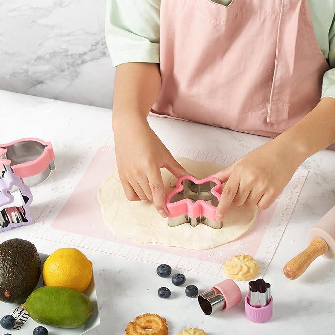 Pulcher Kids Baking Sets Real Little Chef Kitchen Cooking Set Tools Kit Supplies, with Apron Utensils Rolling Pin Silicone Mat Cookie Cutters Measuring Cups Spoons Bamboo Carrying Basket(Pink Purple)