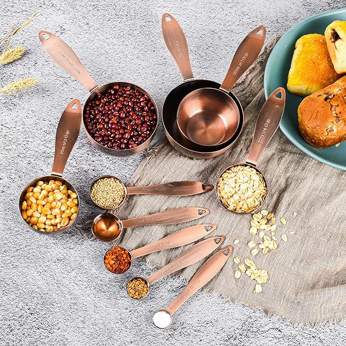 Copper measuring cups and spoons set,Includes 5 Copper Measuring Cups and 5 Measuring Spoons and Measure Ingredient Leveler and Rings（copper）